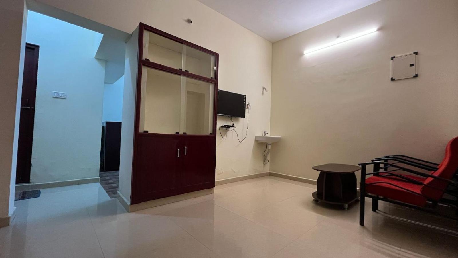 Shri Sai Balavany Residency Pondicherry Esterno foto